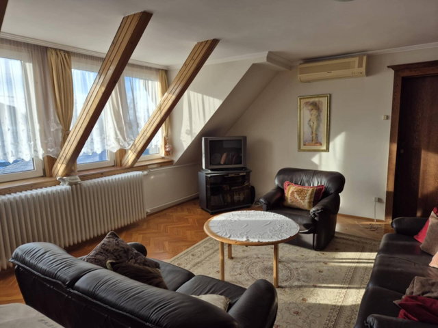Eladó családi ház, Kiskunlacházán 119.9 M Ft, 5 szobás