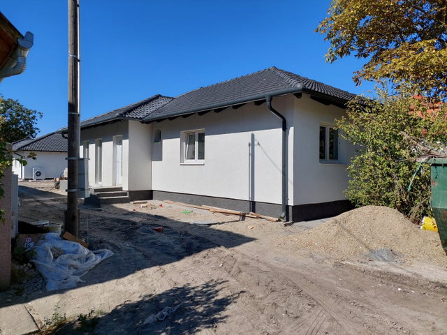 Eladó családi ház, Kiskunlacházán 79.9 M Ft, 4 szobás