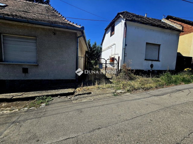 Eladó családi ház, Pécsett, Katona József utcában 19.9 M Ft
