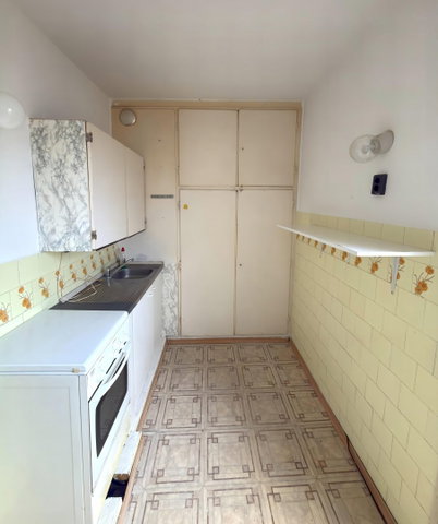 Eladó panellakás, Pécsett, Varsány utcában 32.9 M Ft, 2 szobás