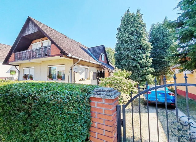 Eladó családi ház, Csurgón 43.5 M Ft, 4 szobás