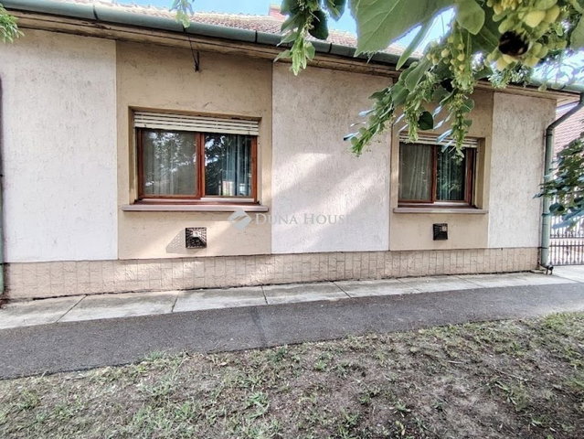 Eladó családi ház, Békéscsabán 44.5 M Ft, 2 szobás