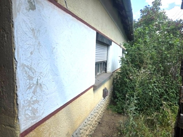 Eladó családi ház, Szolnokon 20.5 M Ft, 2 szobás