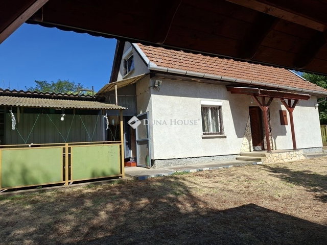 Eladó nyaraló, Jászberényben 12.5 M Ft, 3 szobás