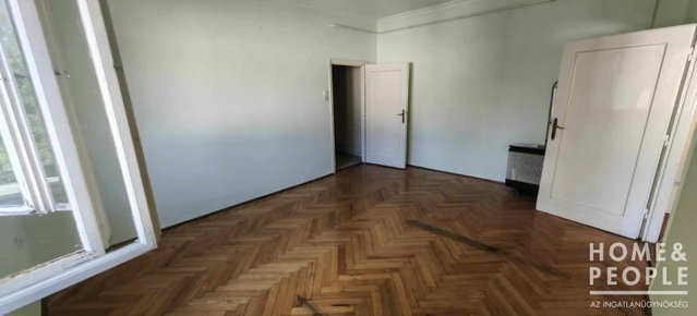 Eladó téglalakás, Szegeden 54.99 M Ft, 3 szobás
