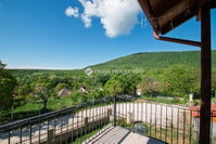 Eladó családi ház, Pilisszentkereszten 289 M Ft, 5 szobás