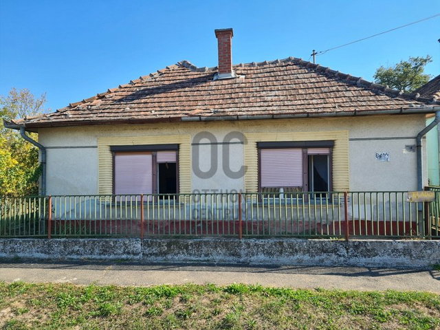 Eladó családi ház, Alsórajkon 9.8 M Ft, 2 szobás