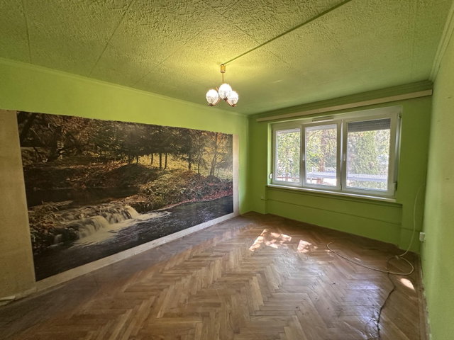 Eladó téglalakás, Veszprémben 52 M Ft, 2+1 szobás