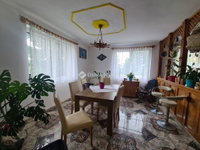 Eladó családi ház, Úrkúton 180 M Ft, 7 szobás