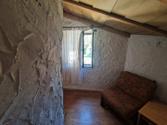 Eladó családi ház, Balatonfenyvesen 44.99 M Ft, 4 szobás