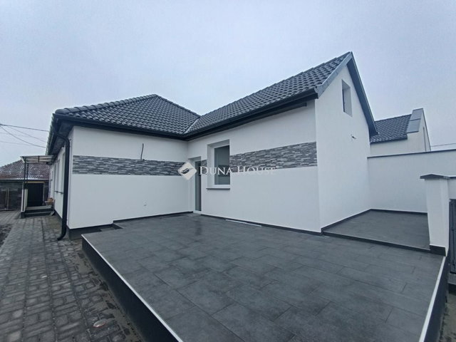 Eladó családi ház, Nagykátán 75 M Ft, 4 szobás