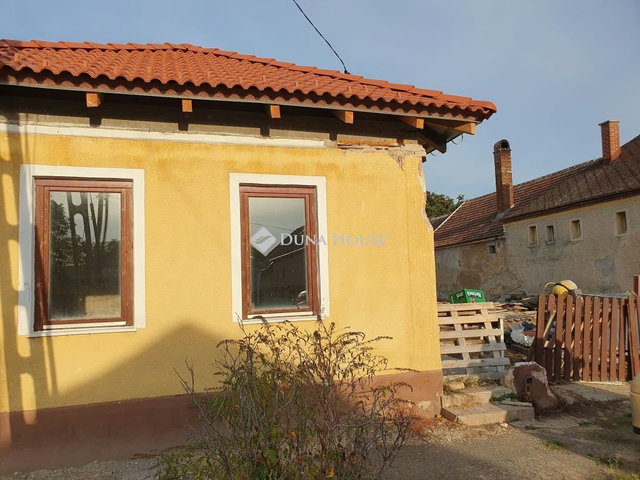 Eladó családi ház, Acsádon 26.5 M Ft, 3 szobás