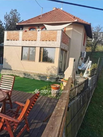 Eladó családi ház, Báron 64.9 M Ft, 2 szobás