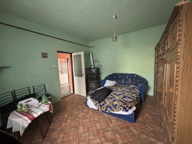 Eladó családi ház, Nyírmihálydin 10 M Ft, 2 szobás