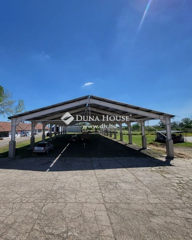 1024m² · 1.250.000 ft