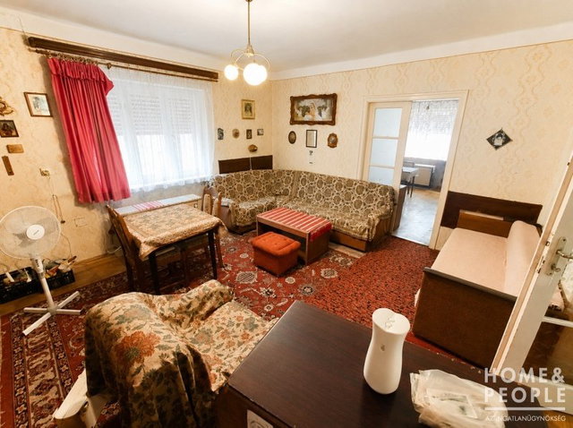 Eladó családi ház, Szatymazon 45 M Ft, 4 szobás