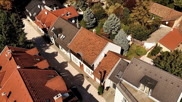 Eladó családi ház, Vácon 299 M Ft, 6 szobás