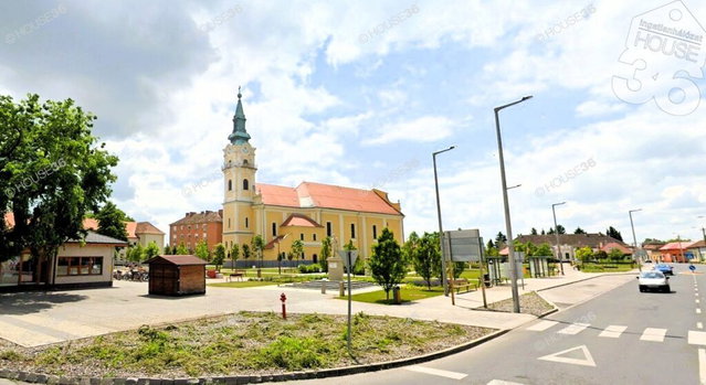 Eladó családi ház, Kiskunmajsán 49.5 M Ft, 5 szobás