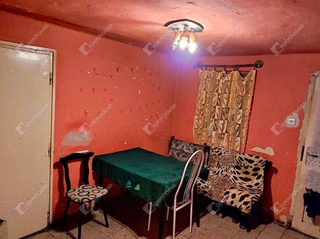 Eladó családi ház, Murakeresztúron 6 M Ft, 3 szobás