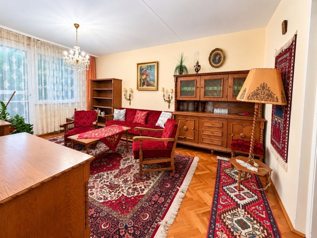 Eladó panellakás, Debrecenben 70 M Ft, 4 szobás