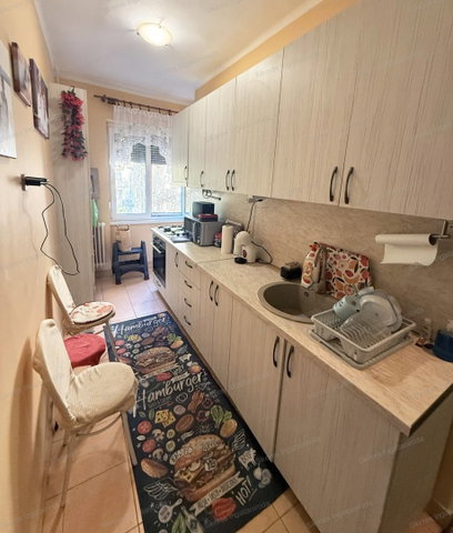 Eladó téglalakás, Tatabányán 29.99 M Ft, 1 szobás