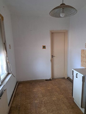 Eladó ikerház, Debrecenben 38 M Ft, 2 szobás