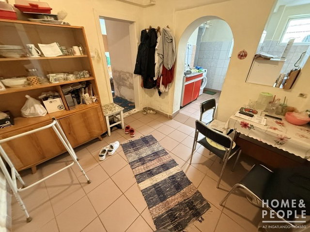 Eladó családi ház, Szegeden 45.999 M Ft, 3 szobás