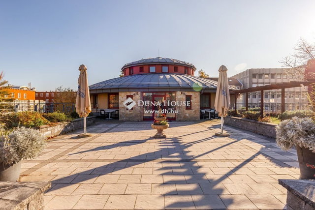 Eladó hotel, Zalaegerszegen 180 M Ft, 10 szobás