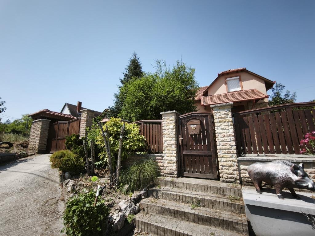 4 hálószoba · 166 m² · 119.900.000 Ft