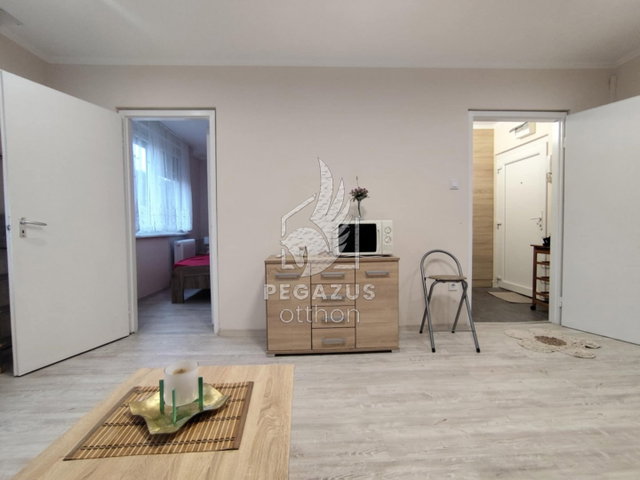 Eladó panellakás, Ózdon, Vasvár úton 12.5 M Ft, 1+1 szobás