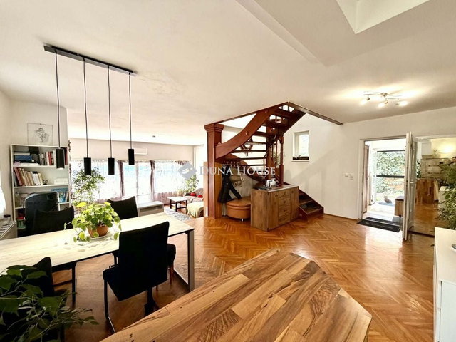 Eladó családi ház, Szentendrén 119.9 M Ft, 3 szobás