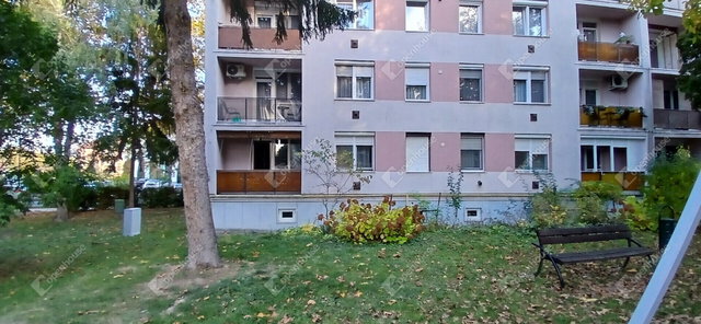 Eladó téglalakás, Zalaegerszegen 38 M Ft, 2 szobás