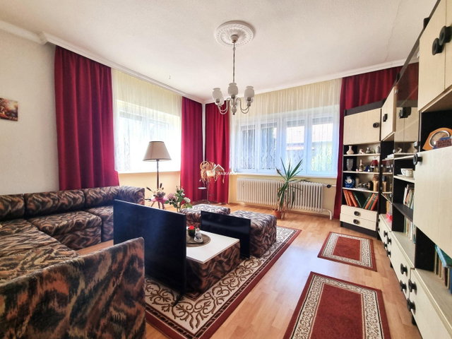 Eladó családi ház, Rajkán 58 M Ft, 3 szobás