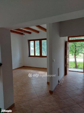 Eladó családi ház, Abában 84.9 M Ft, 3 szobás