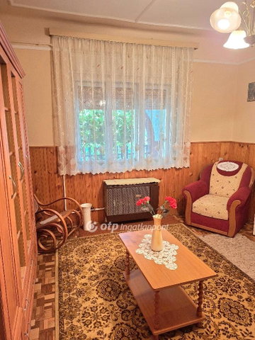Eladó családi ház, Szabadszálláson 33.8 M Ft, 3 szobás