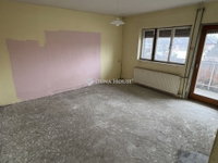 Eladó családi ház, Sárbogárdon 43.9 M Ft, 7 szobás