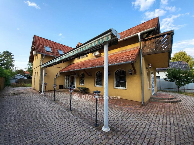 Eladó családi ház, Siófokon 211 M Ft, 5 szobás