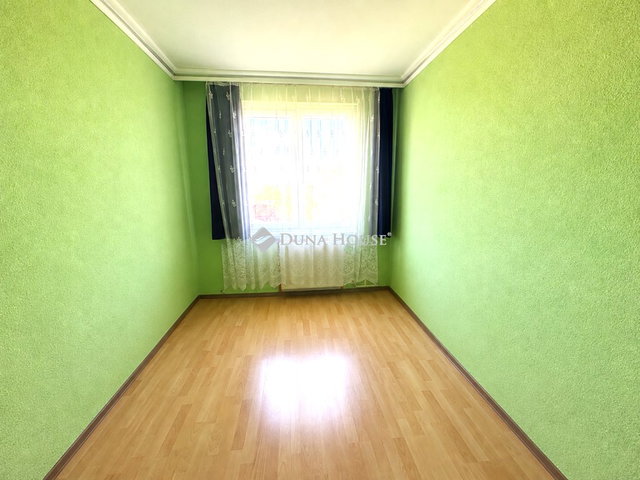 Eladó panellakás, Nyíregyházán 48 M Ft, 3+1 szobás