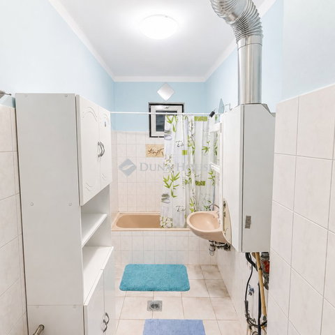Kiadó családi ház, albérlet, Kecskeméten 180 E Ft / hó