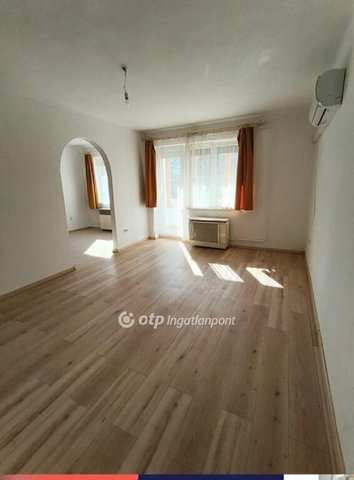 Eladó téglalakás, Nagyatádon 31.9 M Ft, 3 szobás
