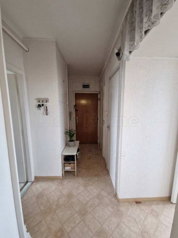Eladó panellakás, Székesfehérvárott 65 M Ft, 3 szobás