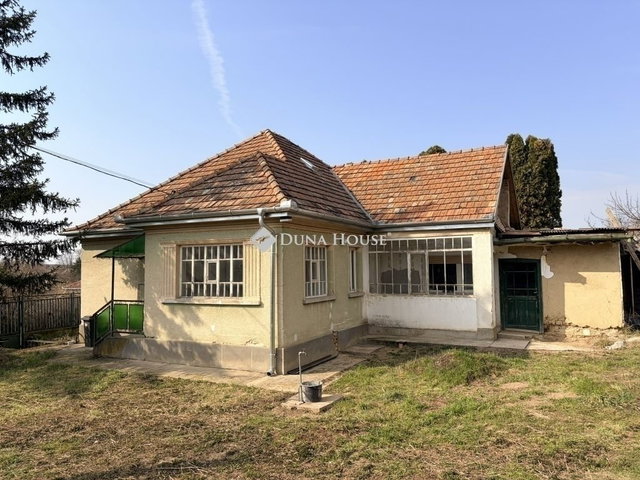 Eladó családi ház, Káván 31 M Ft, 4 szobás