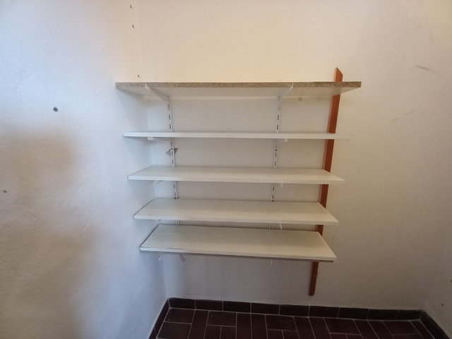 Kiadó téglalakás, albérlet, Pécsett, Semmelweis utcában