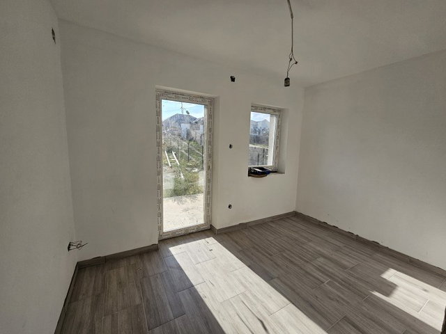 Eladó ikerház, Érden 89.9 M Ft, 4 szobás / költözzbe.hu