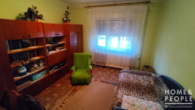 Eladó családi ház, Domaszéken 63 M Ft, 5 szobás