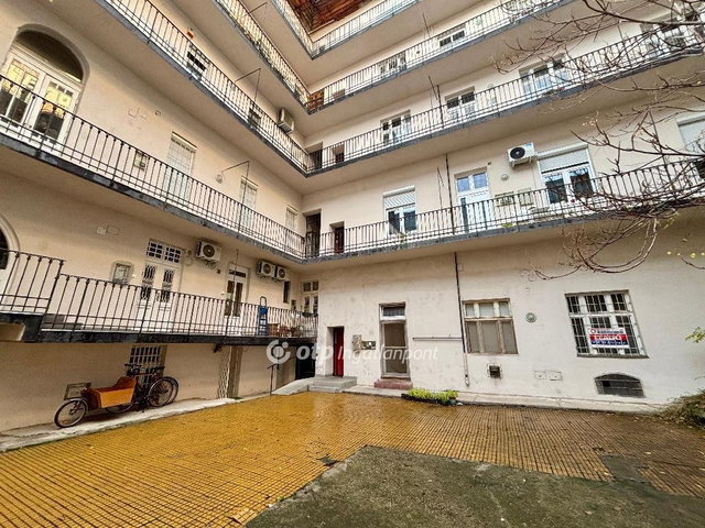 Eladó téglalakás, Budapesten, VIII. kerületben 82.1 M Ft