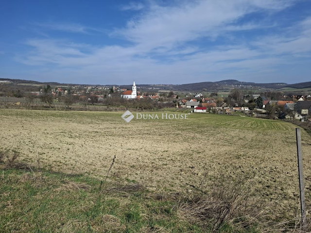 Eladó telek, Balatoncsicsón 26.9 M Ft / költözzbe.hu