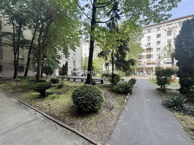 Eladó téglalakás, Budapesten, V. kerületben 81.5 M Ft, 2 szobás