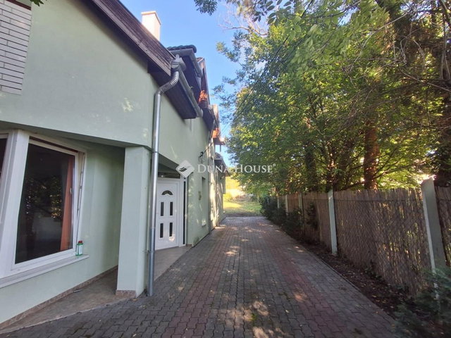 Eladó családi ház, Miskolcon 70 M Ft, 6 szobás