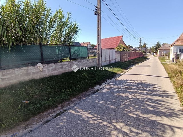 Eladó telek, Bicskén 17.9 M Ft / költözzbe.hu